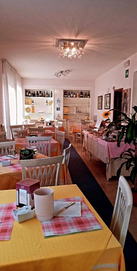 Hotel Ristorante La Terrazza Lido di Camaiore Exterior photo