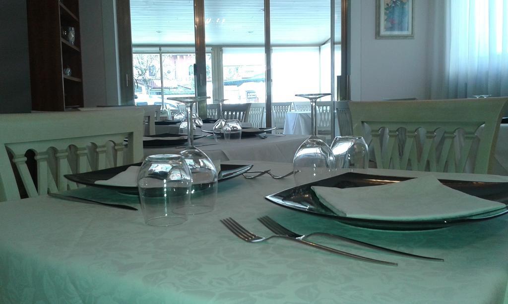 Hotel Ristorante La Terrazza Lido di Camaiore Exterior photo