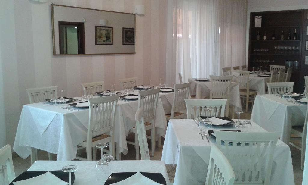 Hotel Ristorante La Terrazza Lido di Camaiore Exterior photo